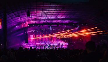 Lasers and big crowds at a music festival